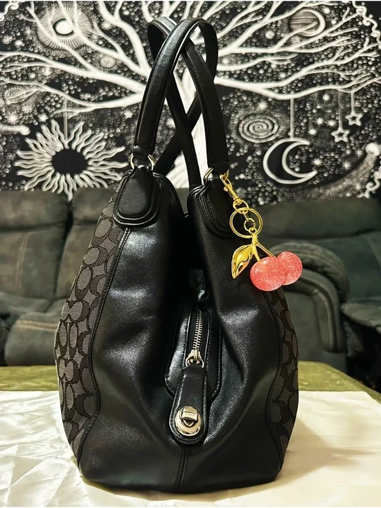 Vintage style Coach soho Shoulder Bag Black and Charcoal Signature Hobo Bag - Picture 15 of 17